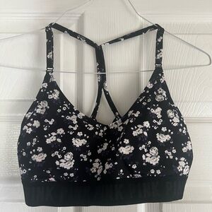 PINK Ultimate Sports Bra Size M